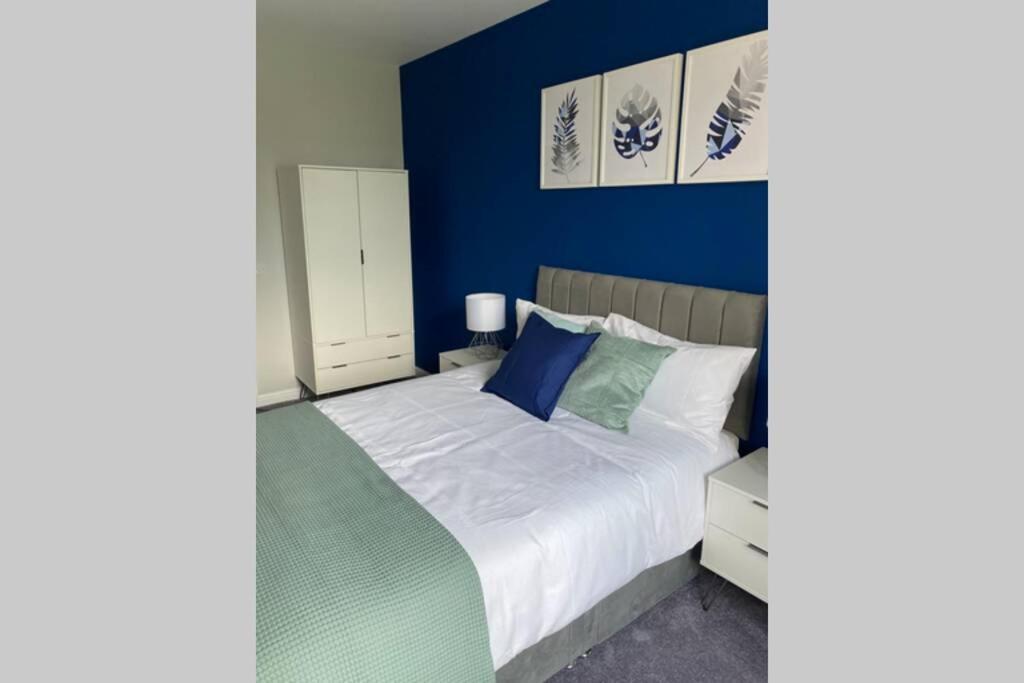 Stunning 2 Bedroom River View Apartment Perth Esterno foto