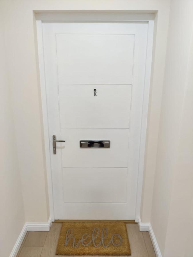 Stunning 2 Bedroom River View Apartment Perth Esterno foto