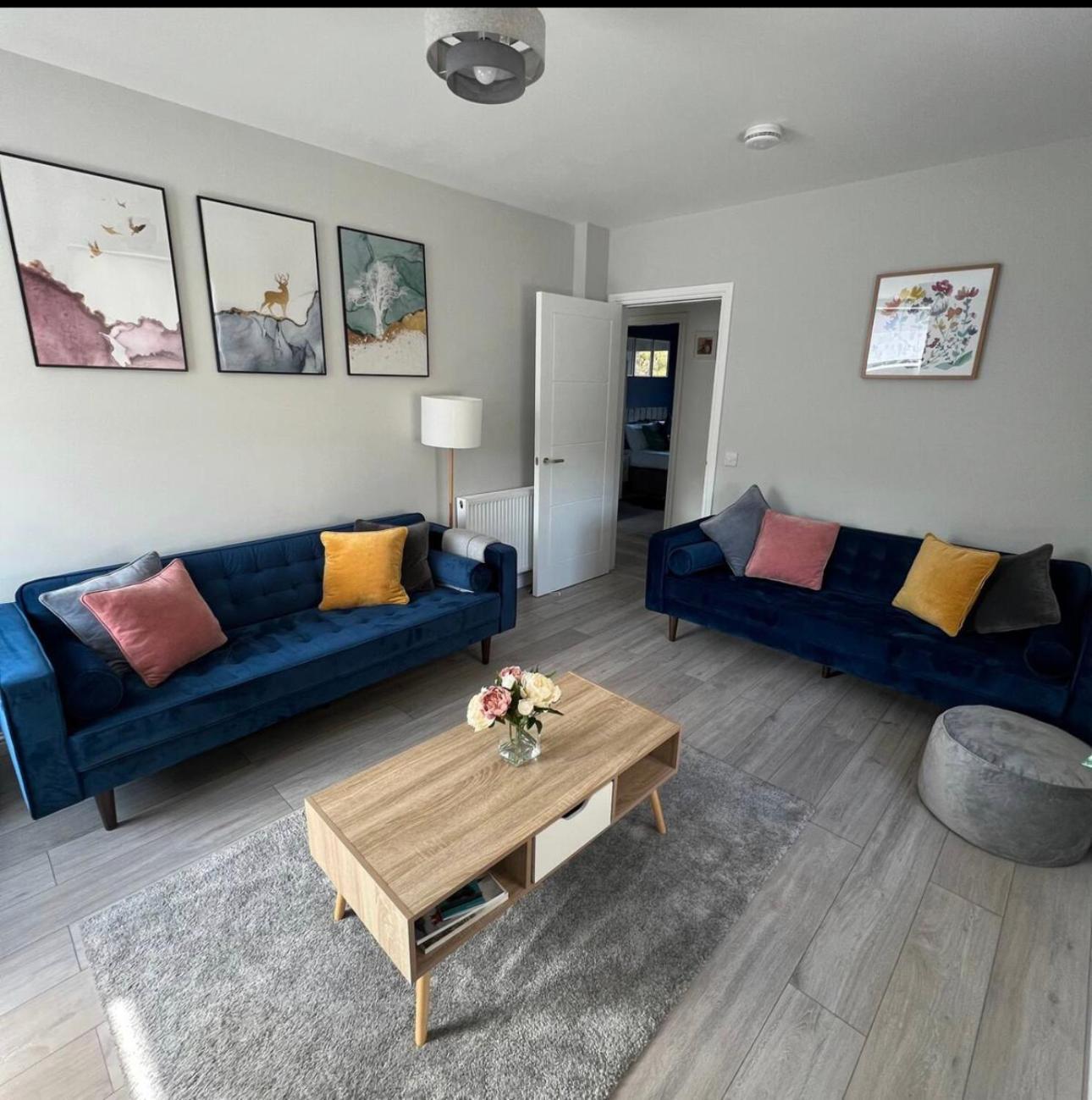 Stunning 2 Bedroom River View Apartment Perth Esterno foto